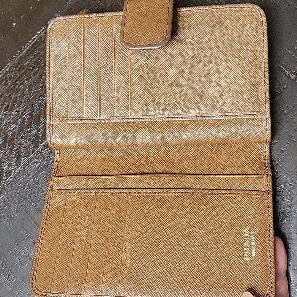 Prada wallet - Picture 6 of 16